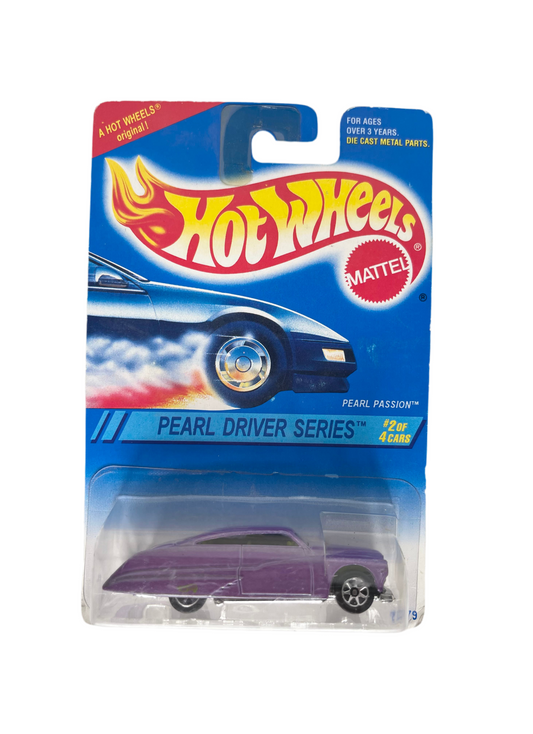 Mattel 1995 Pearl Driver Series Hot Wheels Car