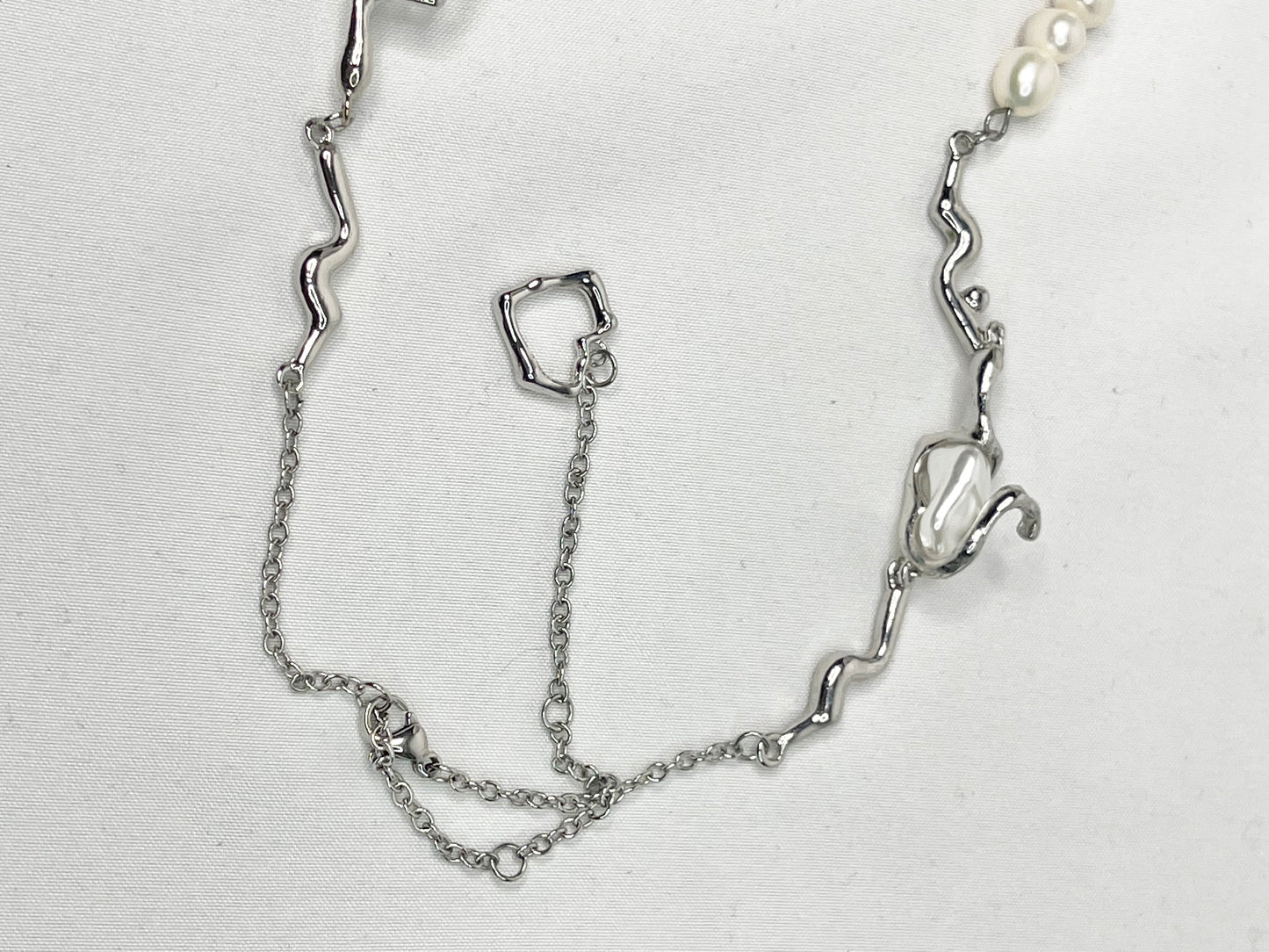 Unique Vintage Faux Pearl Choker Necklace