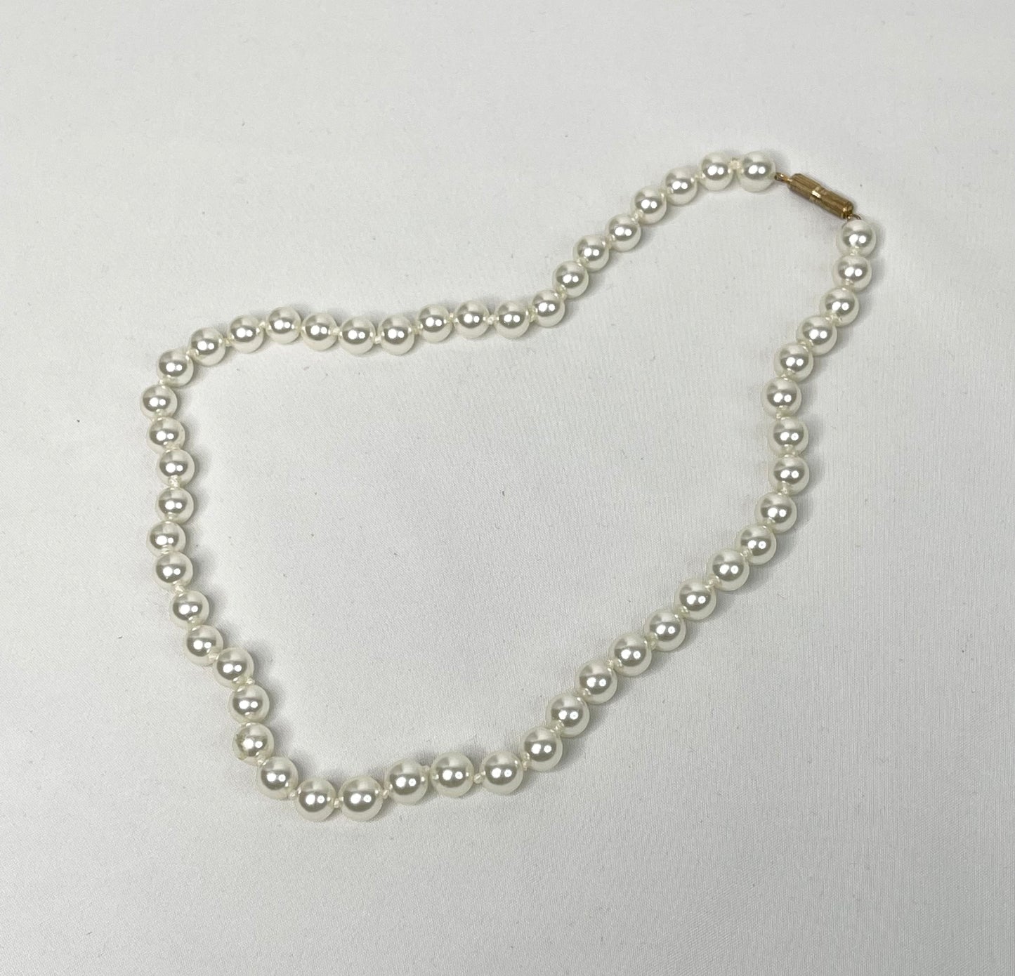 Vintage White Faux Pearl Choker Necklace