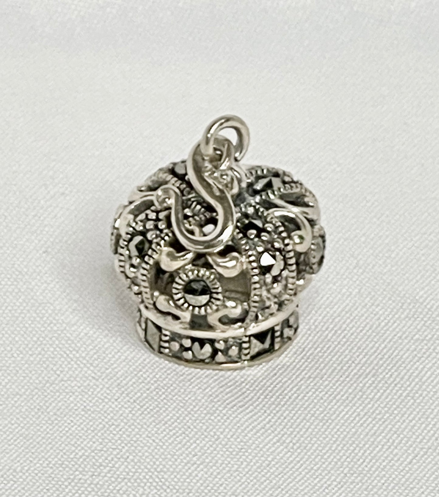 Vintage 925 Sterling Silver with Marcasite Stone 3D Crown Charm